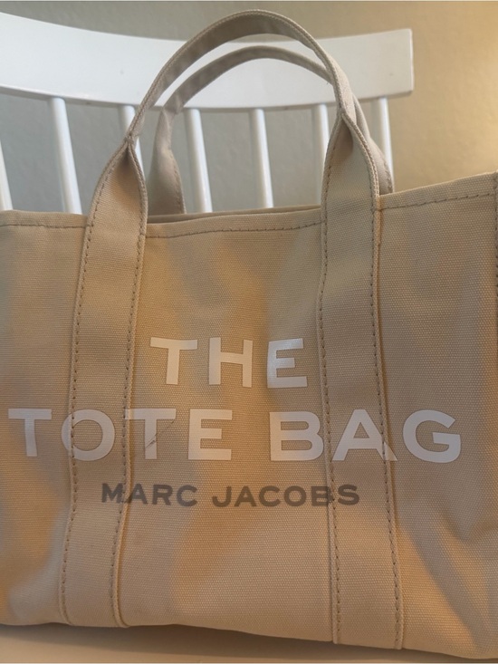 Marc Jacobs Handbags - Marc Jacobs “The Tote Bag” in Beige